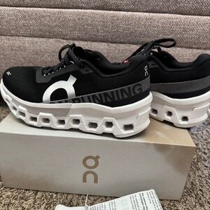 On Cloudmonster 2 womens
